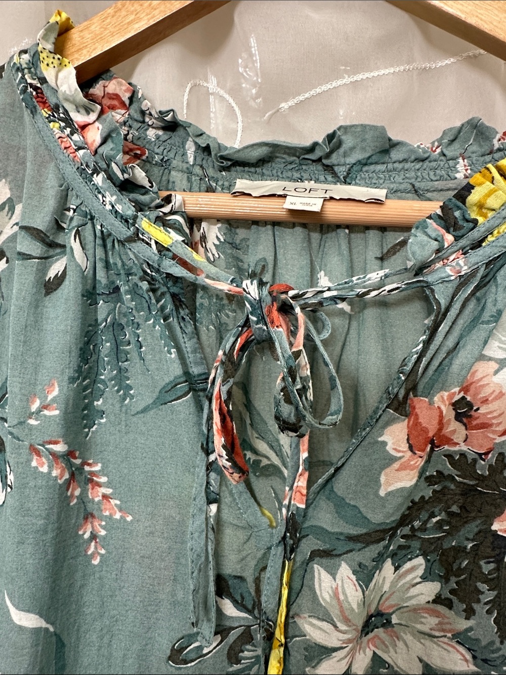 LOFT green Floral Long-Sleeve Tie-Neck Blouse - Picture 6 of 7